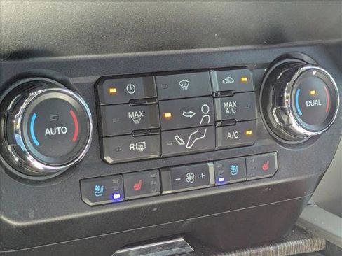 Used 2020 Ford F250 Lariat w/ Lariat Value Package image 9