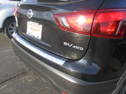 Used 2017 Nissan Rogue Sport SV AWD/4WD image 29
