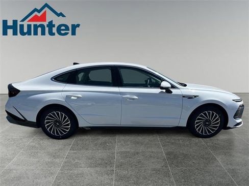 Used 2024 Hyundai Sonata SEL FWD image 6