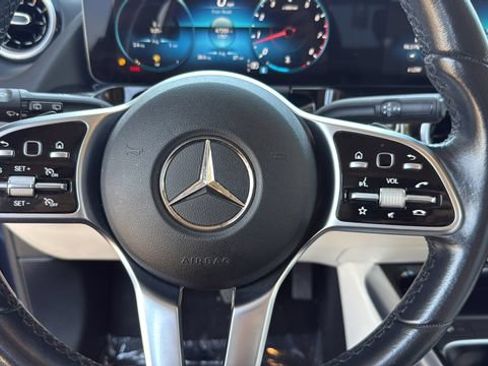 Used 2022 Mercedes-Benz GLA 250 image 18