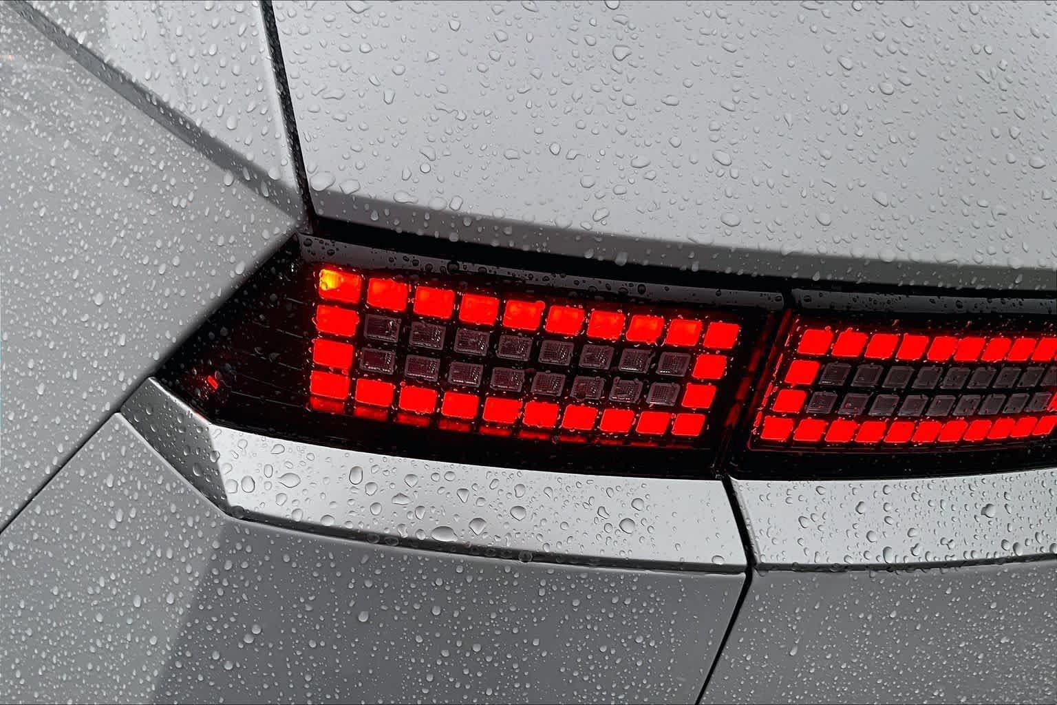 New 2027 Hyundai Ioniq 5 SE AWD/4WD image 12