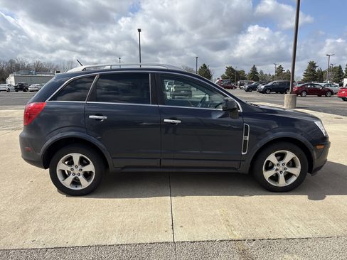 Used 2014 Chevrolet Captiva Sport LTZ image 3