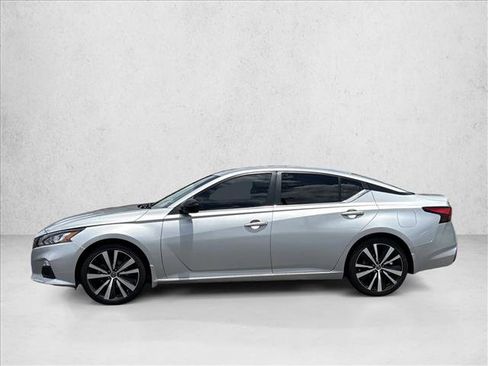 Used 2021 Nissan Altima 2.5 SR FWD image 8