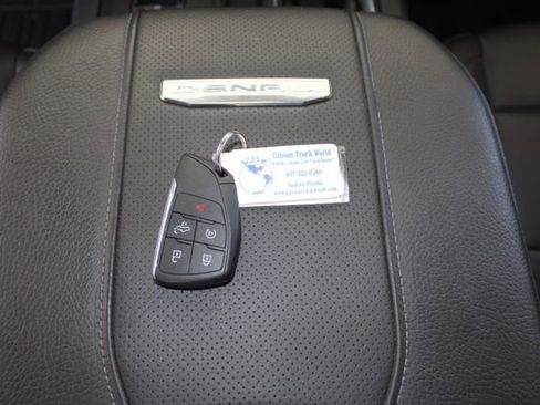 Used 2024 GMC Sierra 2500 Denali w/ Denali Reserve Package image 28