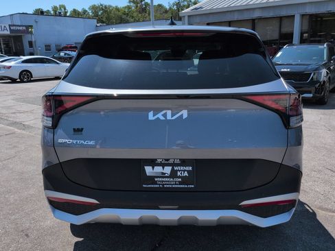 Certified 2025 Kia Sportage LX FWD image 6
