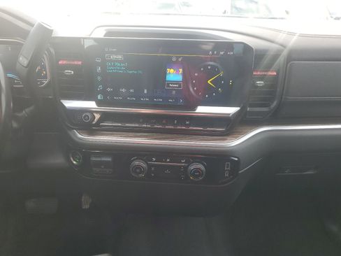 Used 2024 Chevrolet Silverado 2500 LT image 13