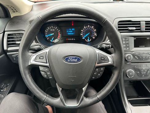 Used 2018 Ford Fusion S w/ Equipment Group 101A FWD image 2