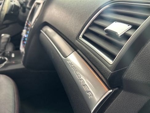 Used 2019 Ford Explorer Sport AWD/4WD image 25