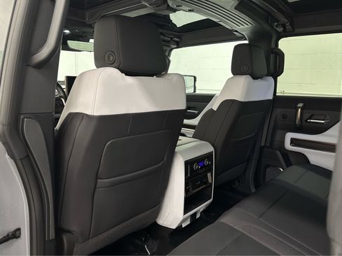Used 2025 GMC Hummer EV 3X AWD/4WD image 14