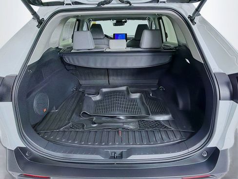 Used 2024 Toyota RAV4 XLE Premium image 28