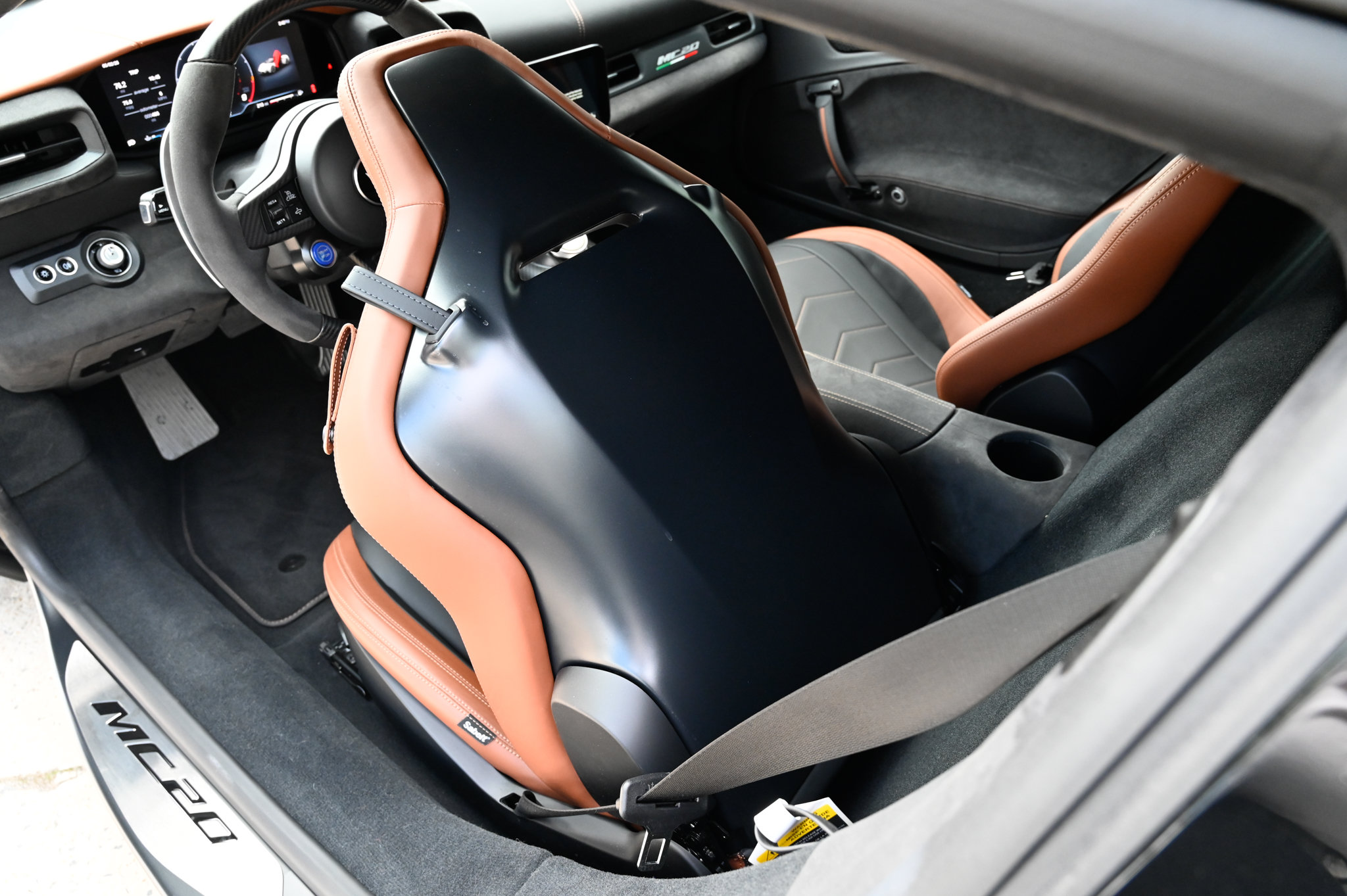 Used 2023 Maserati MC20 Coupe RWD image 22