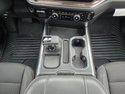 Used 2023 Chevrolet Silverado 1500 LT w/ Convenience Package II image 10