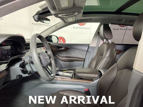 Used 2024 Audi Q8 Prestige image 9