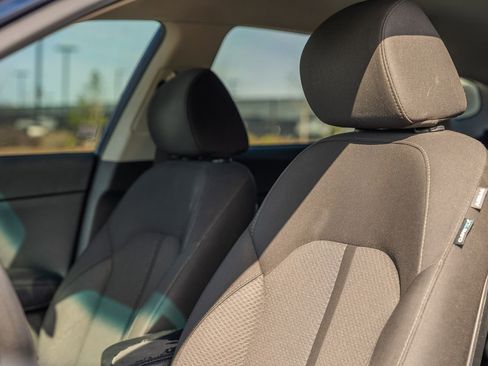 Used 2018 Kia Optima LX image 19