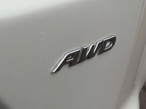 Used 2017 Honda CR-V LX image 6