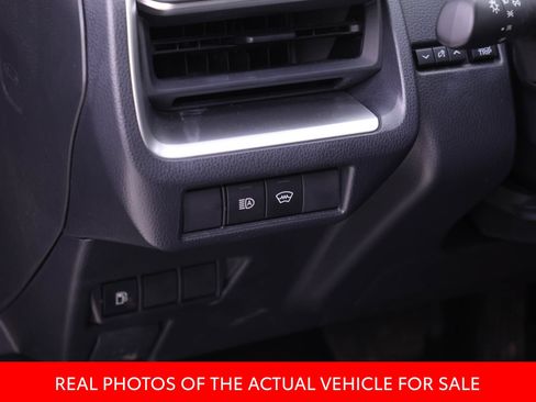 Certified 2025 Toyota Prius LE FWD image 15