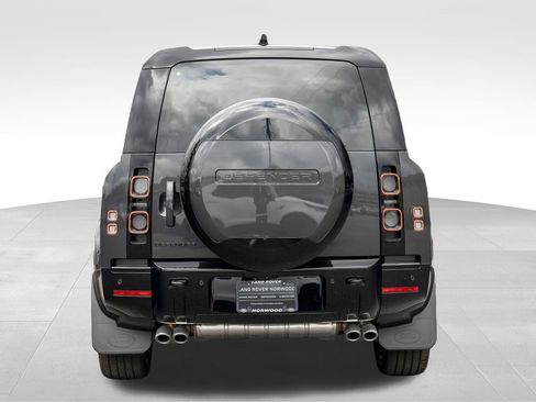 New 2025 Land Rover Defender 130 V8 image 5