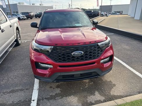 Used 2022 Ford Explorer ST-Line RWD image 3