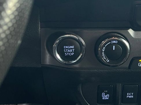 Used 2021 Toyota Tacoma TRD Off-Road w/ Technology Package AWD/4WD image 15