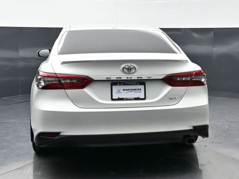 Used 2022 Toyota Camry XLE image 6