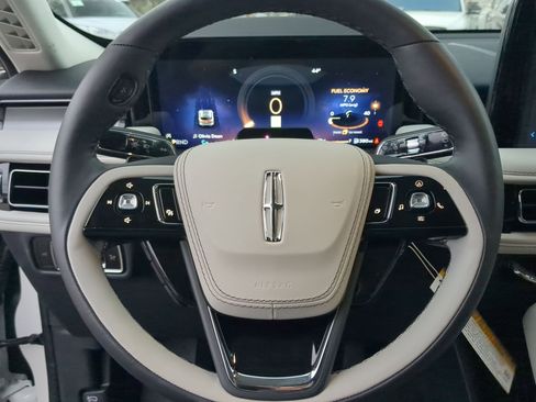 New 2026 Lincoln Aviator Premiere image 13