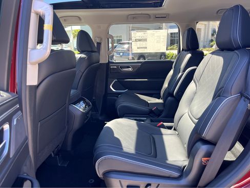 New 2025 INFINITI QX80 Luxe image 26