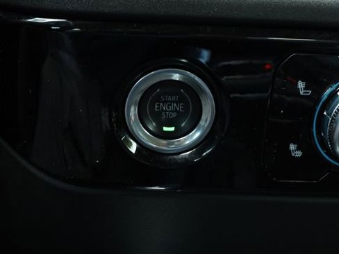 Used 2023 GMC Sierra 1500 Elevation image 23