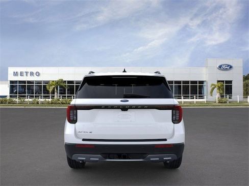 New 2025 Ford Explorer Active w/ Active Comfort Package image 5