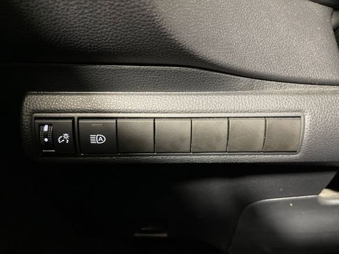 Certified 2023 Toyota Corolla LE FWD image 28