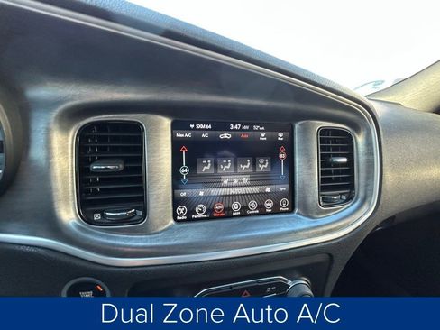 Used 2017 Dodge Charger R/T image 33