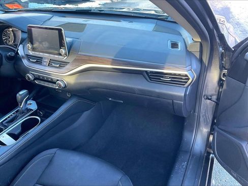 Used 2023 Nissan Altima 2.5 SV image 12