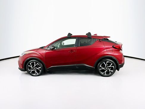 Used 2018 Toyota C-HR XLE image 4