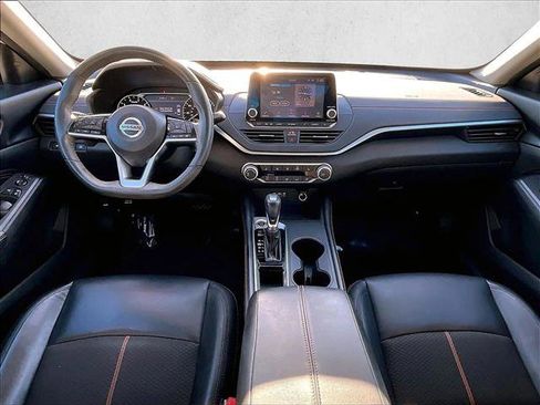 Used 2020 Nissan Altima 2.5 SR w/ Premium Package image 16