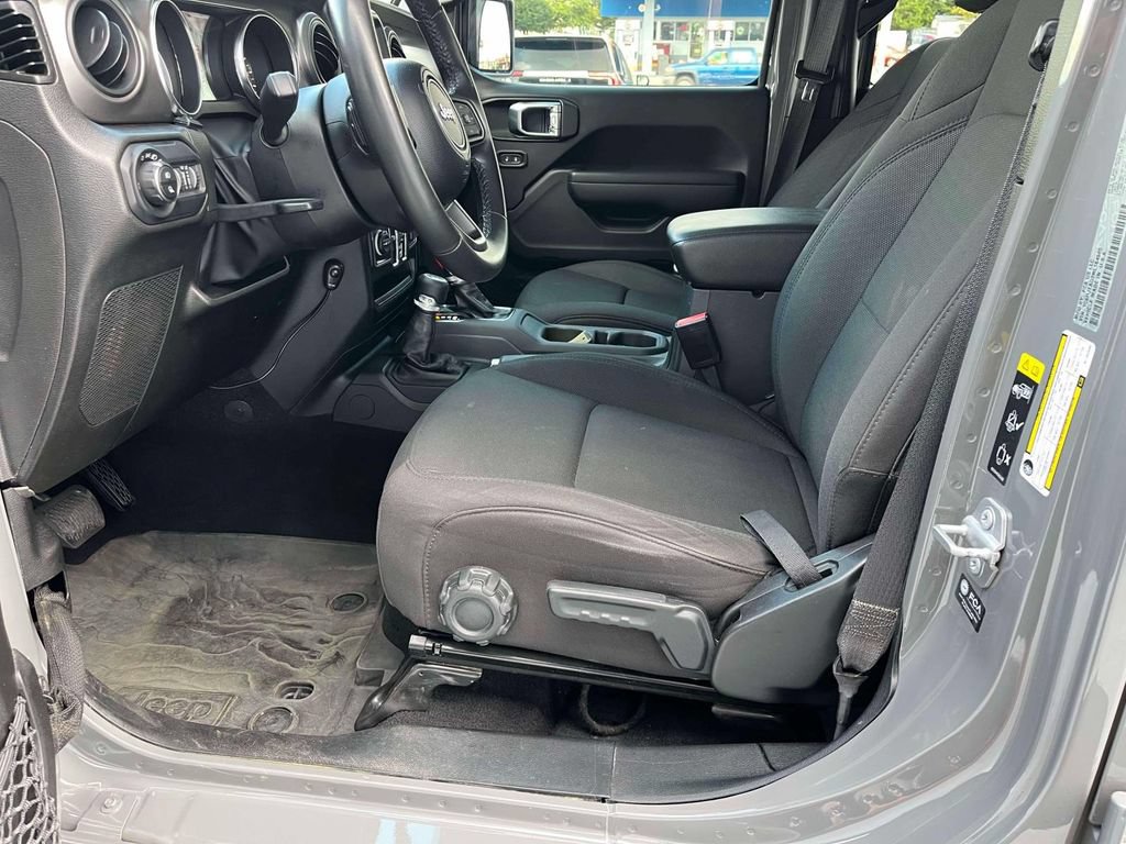 Used 2022 Jeep Gladiator Sport AWD/4WD image 25