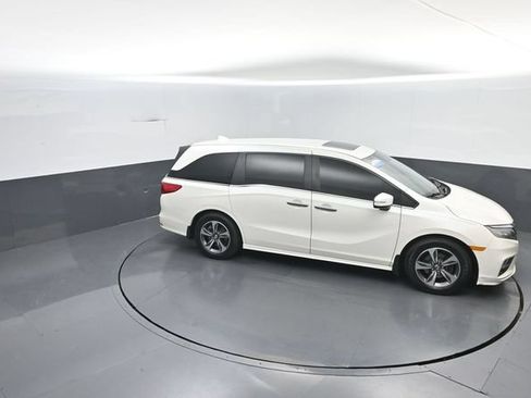 Used 2018 Honda Odyssey Touring image 23