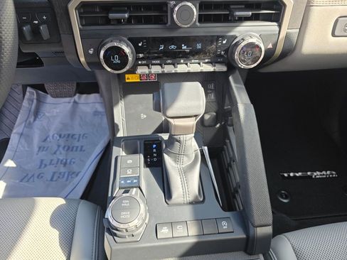 New 2026 Toyota Tacoma Limited AWD/4WD image 27