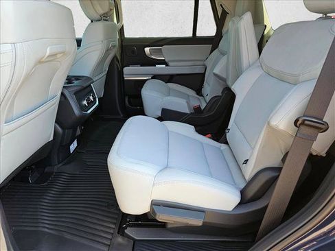 New 2027 Ford Expedition Platinum AWD/4WD image 16