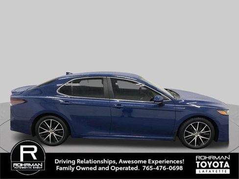Used 2023 Toyota Camry SE AWD/4WD image 8