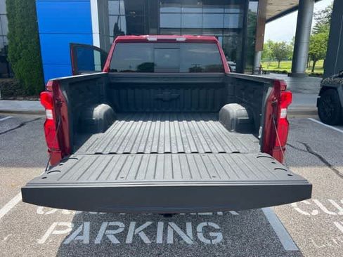 Certified 2025 Chevrolet Silverado 1500 RST AWD/4WD image 10