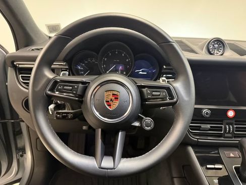 Certified 2026 Porsche Macan AWD/4WD image 17