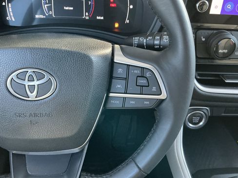 Certified 2024 Toyota Grand Highlander XLE image 12