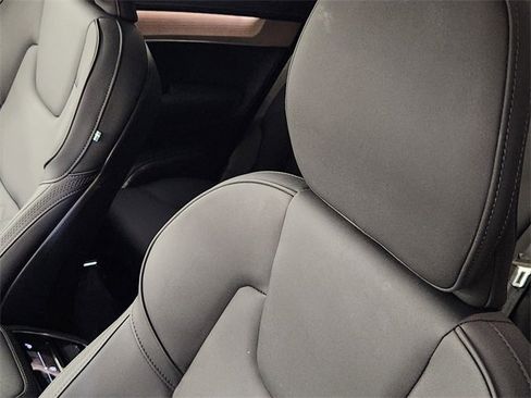 Used 2025 Volvo XC90 B5 Plus image 15