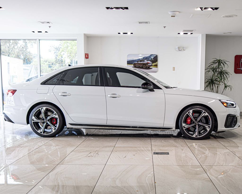 Used 2023 Audi S4 Prestige AWD/4WD image 9