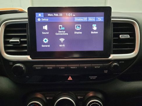 Used 2021 Hyundai Venue SEL FWD image 25