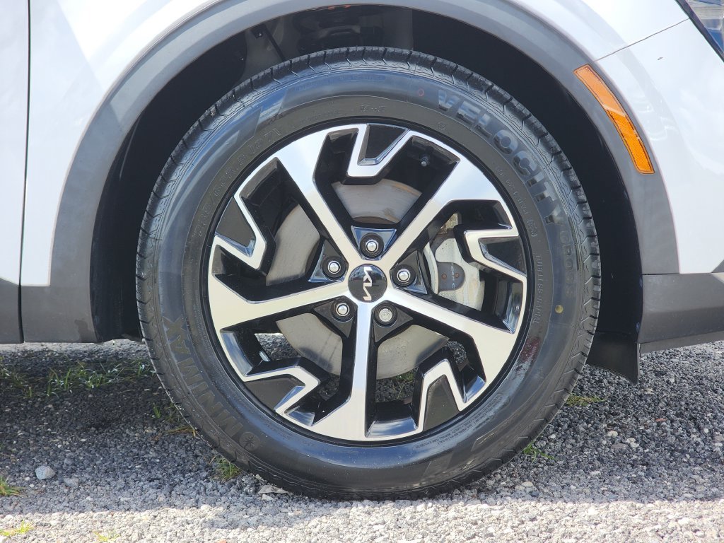 Certified 2023 Kia Sportage EX FWD image 11