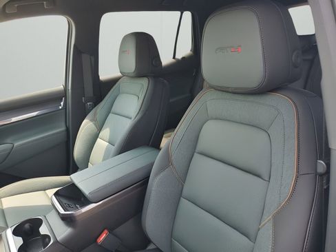 New 2026 GMC Terrain AT4 w/ Technology Package II image 30