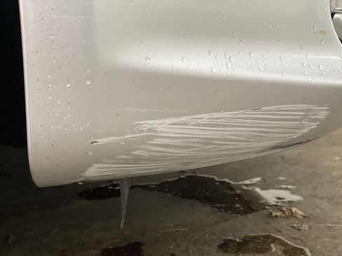 Used 2024 Chrysler Pacifica Touring-L image 29