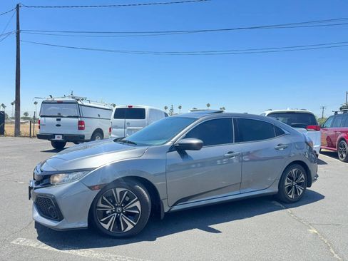 Used 2017 Honda Civic EX image 2