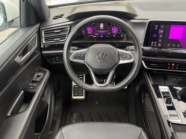 Used 2026 Volkswagen Atlas Cross Sport SEL Premium R-Line AWD/4WD image 17