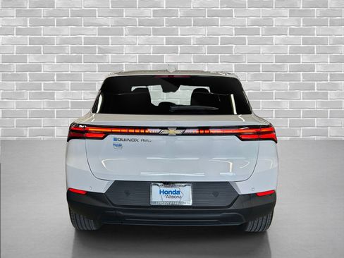 Used 2025 Chevrolet Equinox EV LT w/ Comfort Package image 3